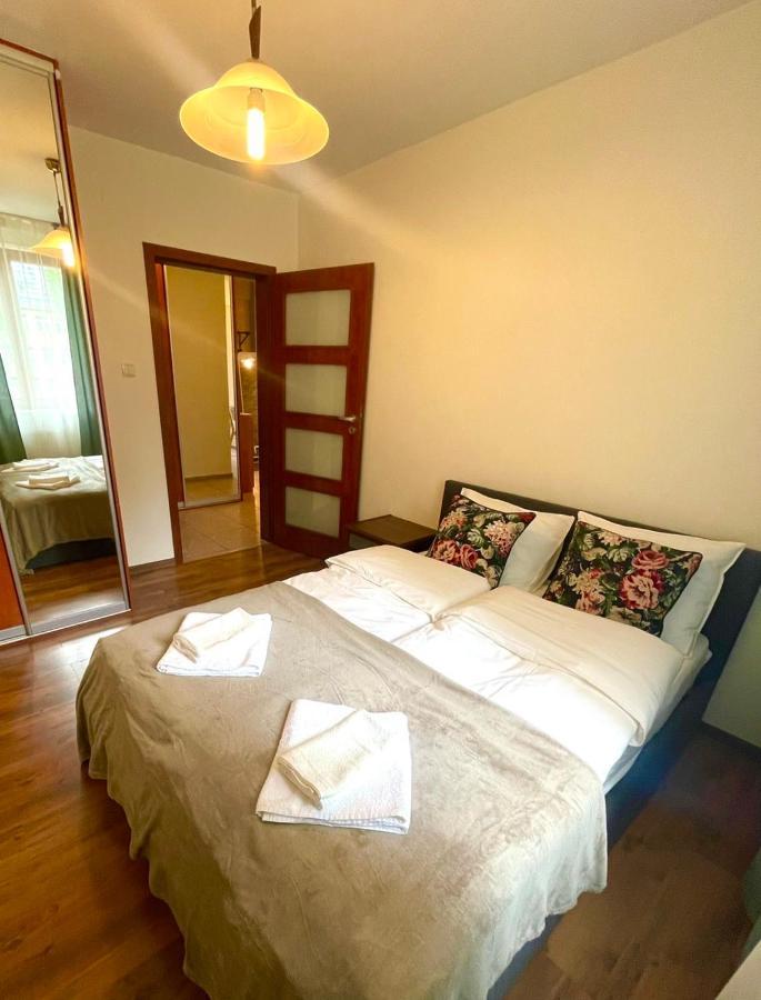 Apartamenty Na Ogrodowa Варшава Екстериор снимка